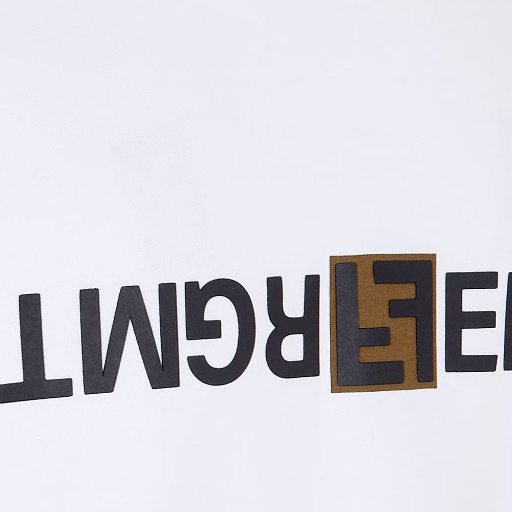 Purchase Camiseta Blanca de Manga Corta Logo FENDI x FRGMT SS24. FY1144AQJNF0QA0
