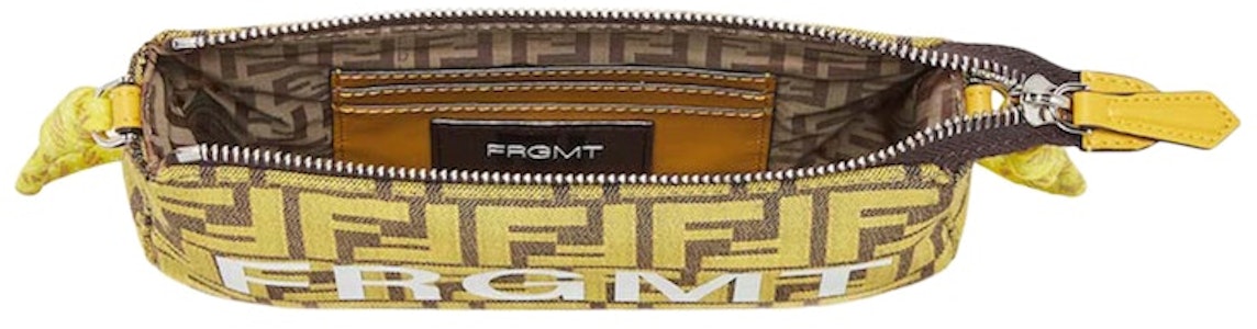 芬迪 x FRGMT x 寶可夢 FF布料黃色手袋長條小包 Lookbook 芬迪 x FRGMT x 寶可夢 FF布料黃色手袋長條小包