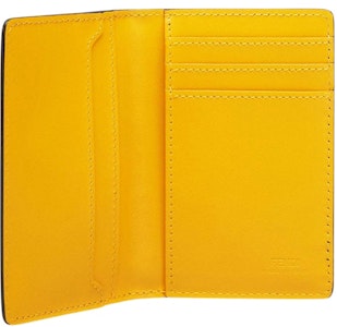 Fendi x FRGMT x Pokémon Tarjetero de Tela Marrón Lookbook Fendi x FRGMT x Pokémon Tarjetero de Tela Marrón