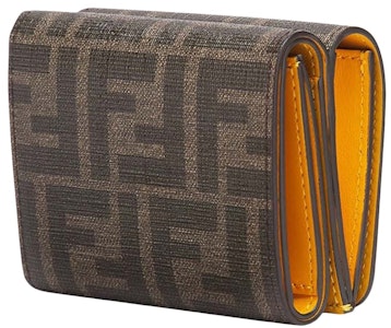 Cartera Fendi x FRGMT x Pokémon FF Tela Marrón/Amarillo. Order Cartera Fendi x FRGMT x Pokémon FF Tela Marrón/Amarillo.