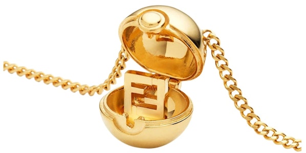 芬迪xFRGMTx宝可梦金色金属项链 Lookbook 芬迪xFRGMTx宝可梦金色金属项链