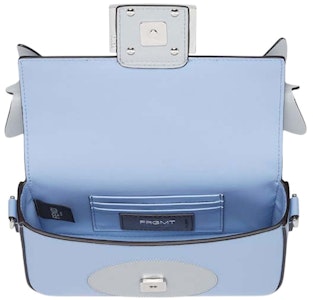 Fendi x FRGMT x Pokemon 輕藍色小法棍Nappa皮革包 Lookbook Fendi x FRGMT x Pokemon 輕藍色小法棍Nappa皮革包