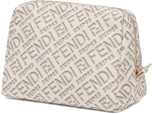Fendi x SKIMS 中型康涅狄格化妝包 Order Fendi x SKIMS 中型康涅狄格化妝包