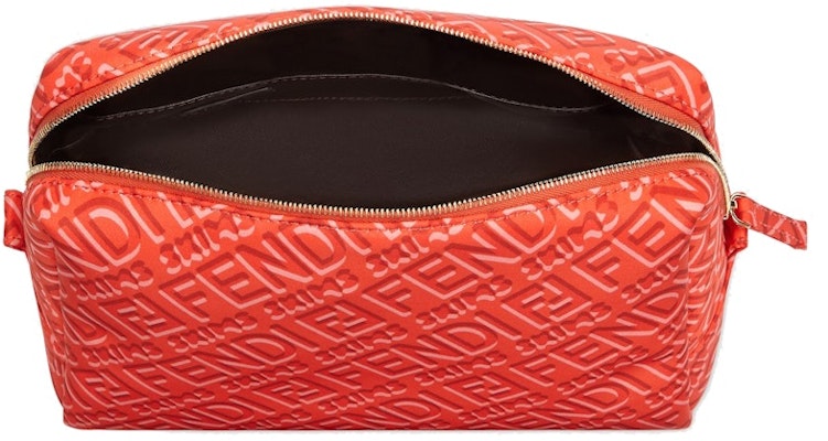 Fendi x SKIMS 美容包 中號 Georgia Lookbook Fendi x SKIMS 美容包 中號 Georgia