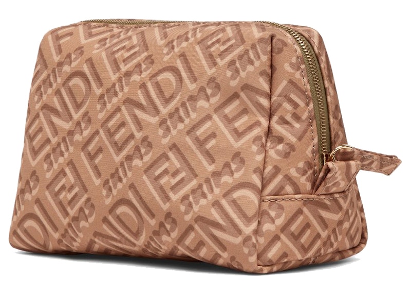 Order Fendi x SKIMS 小型加州美妝手袋