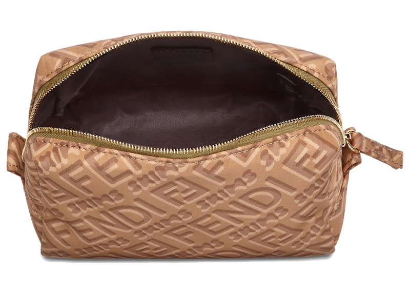 Lookbook Fendi x SKIMS 小型加州美妝手袋