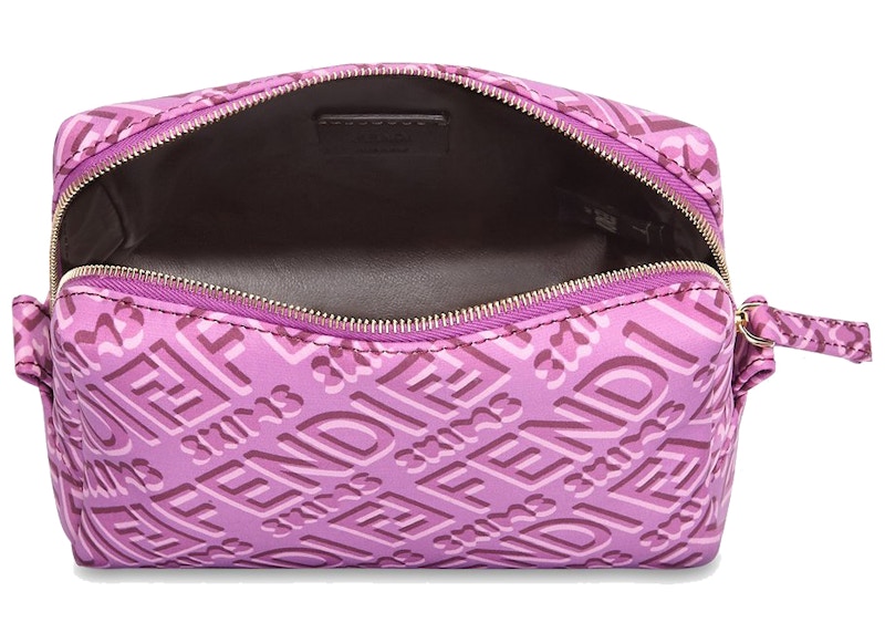 Lookbook Fendi x SKIMS 小型科羅拉多美妝包