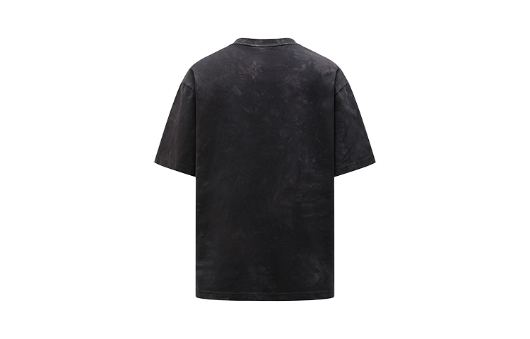 Lookbook Camiseta Negra Unisex de Manga Corta Feng Chen Wang Botanical Dye. FMS17TS08