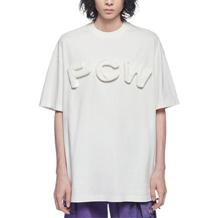 Lookbook 馮晨汪 FW21 3D字母寬鬆款中性白色T恤 FF12TSH711