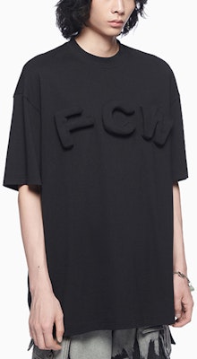 Camiseta Negra Unisex Oversize Feng Chen Wang FW21 con Logo 3D. FF12TSH711B Purchase Camiseta Negra Unisex Oversize Feng Chen Wang FW21 con Logo 3D. FF12TSH711B