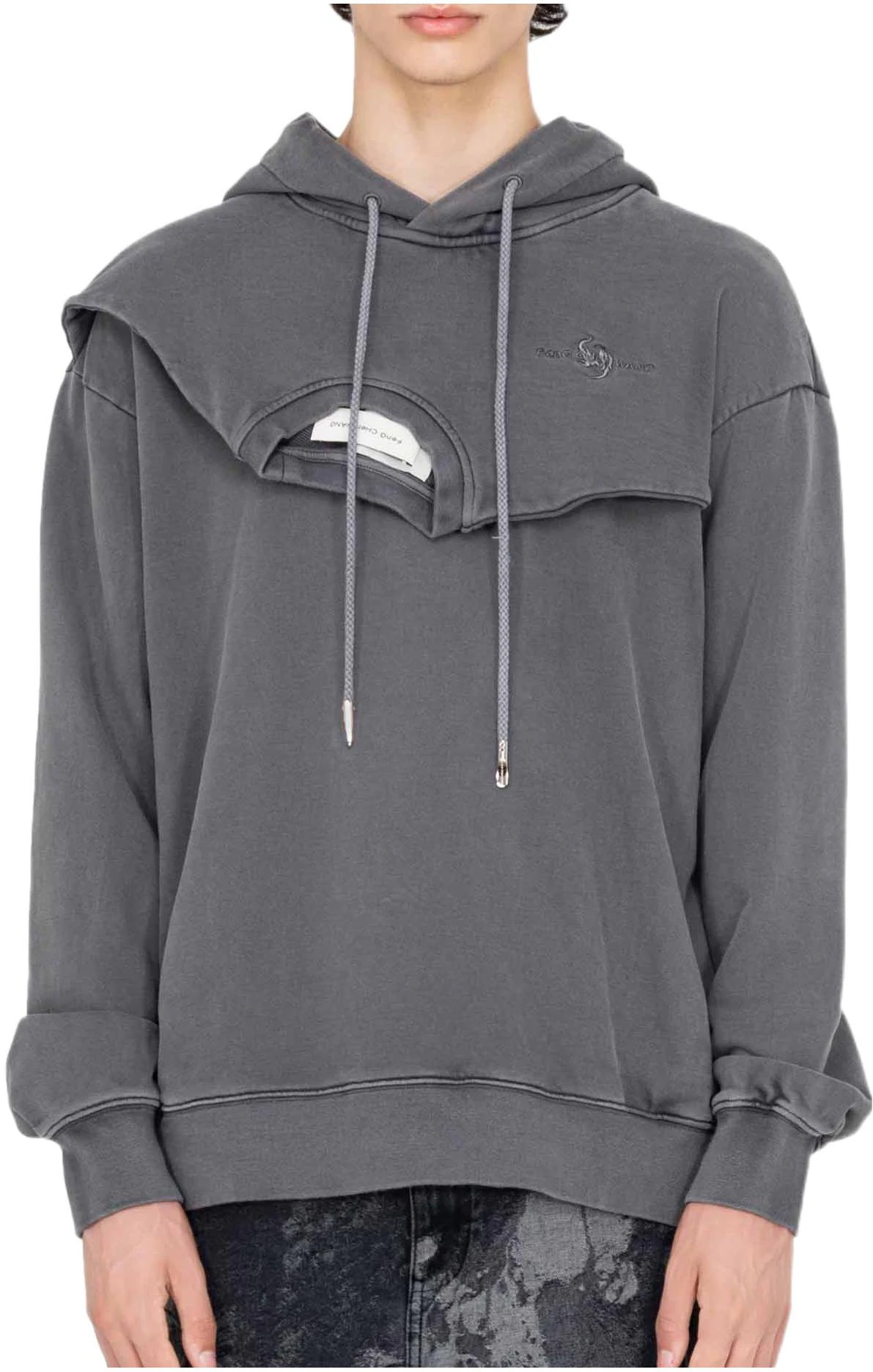feng-chen-wang-fw-22-deconstructed-patchwork-hoodie-grey-fmf-14-hdo-4-g