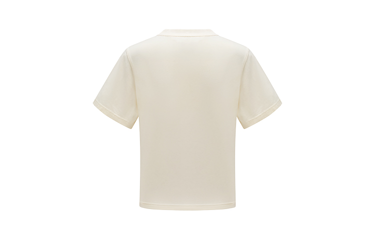 Lookbook Camiseta Unisex Blanca Feng Chen Wang Plant Dye SS24 con Logo y Estampado de Hojas. FWS17TS06A