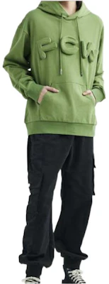 Feng Chen Wang SS22 3D FCW标志纯绿色男士连帽衫 FMS13HD05G Lookbook Feng Chen Wang SS22 3D FCW标志纯绿色男士连帽衫 FMS13HD05G