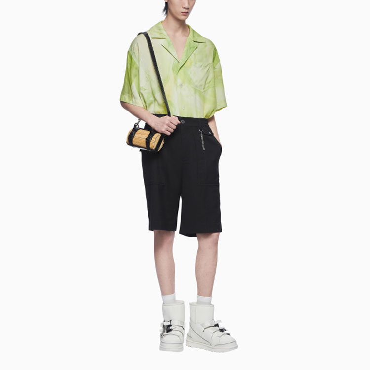 Shop Feng Chen Wang SS22 Shorts Negros Diseño Patchwork Deconstruido. FS13SHO603