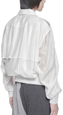Chaqueta elástica blanca con botones FENG CHEN WANG SS22 estilo translúcido. FMS13JK17 Lookbook Chaqueta elástica blanca con botones FENG CHEN WANG SS22 estilo translúcido. FMS13JK17