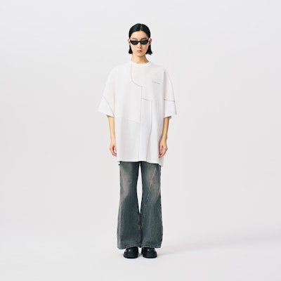 Camiseta unisex blanca Feng Chen Wang de manga corta con diseño deconstruido. FMS17TS05 Shop Camiseta unisex blanca Feng Chen Wang de manga corta con diseño deconstruido. FMS17TS05