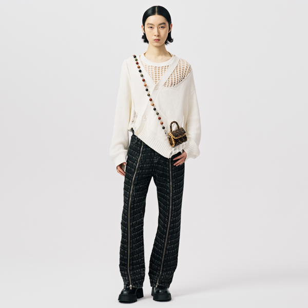 Shop Pantalones Negros Rectos Unisex Lavados y Plisados Feng Chen Wang FUS17TR04B