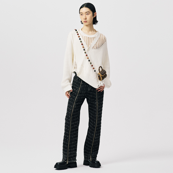 Purchase Pantalones Negros Rectos Unisex Lavados y Plisados Feng Chen Wang FUS17TR04B