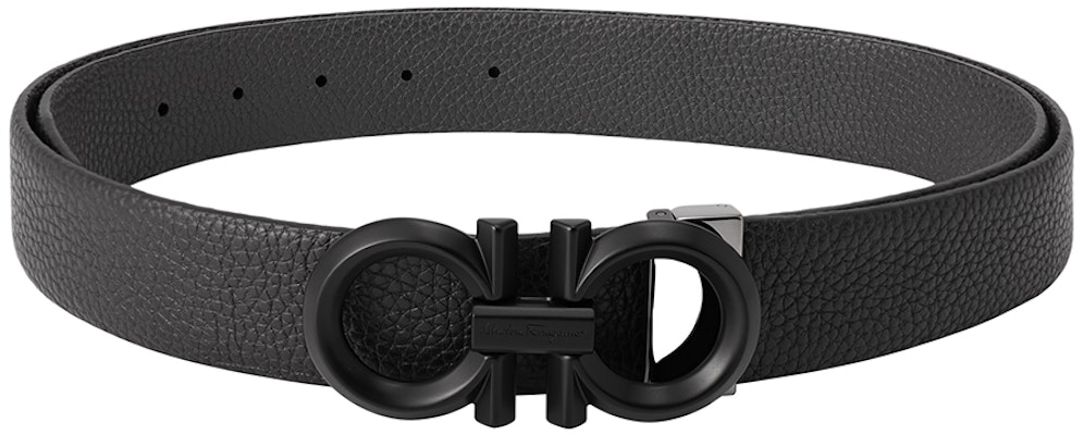 Cinturón Reversible Ferragamo Negro de Cuero, Acabado Liso, 3.5cm de Ancho. 679939-0694745 Lookbook Cinturón Reversible Ferragamo Negro de Cuero, Acabado Liso, 3.5cm de Ancho. 679939-0694745