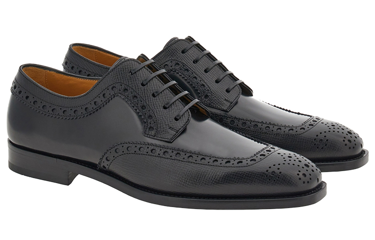 Order FERRAGAMO 黑色布洛克皮革牛津鞋 021644-762389