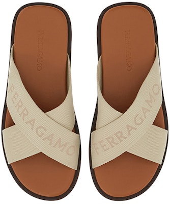 FERRAGAMO Selipar Bertali Silang 'Beige' 021675-763203 Lookbook FERRAGAMO Selipar Bertali Silang 'Beige' 021675-763203