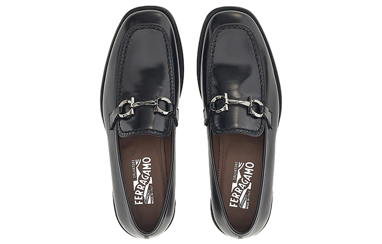 Lookbook FERRAGAMO Ferragano Gancini Moccasin 'Black Calfskin' 020576-750861