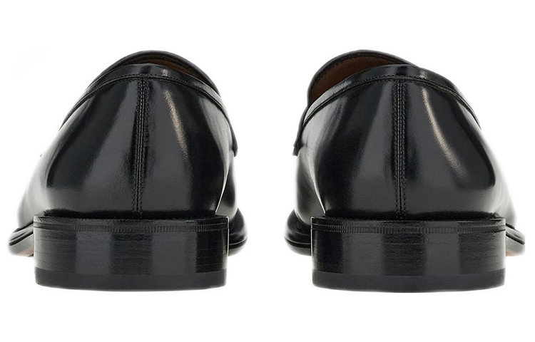 Shop FERRAGAMO Ferragano Gancini Moccasin 'Black Calfskin' 020576-750861