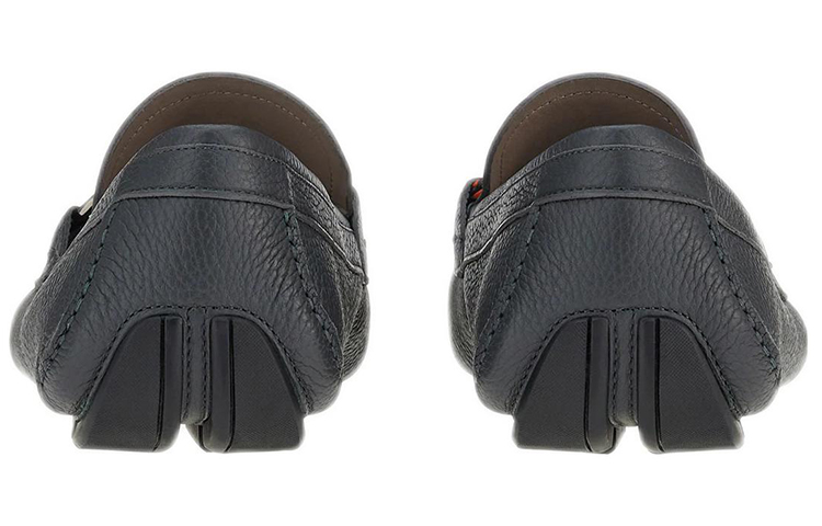 Shop FERRAGAMO Gancini 'Kulit Anak Lembu Hitam' 02A220-749608