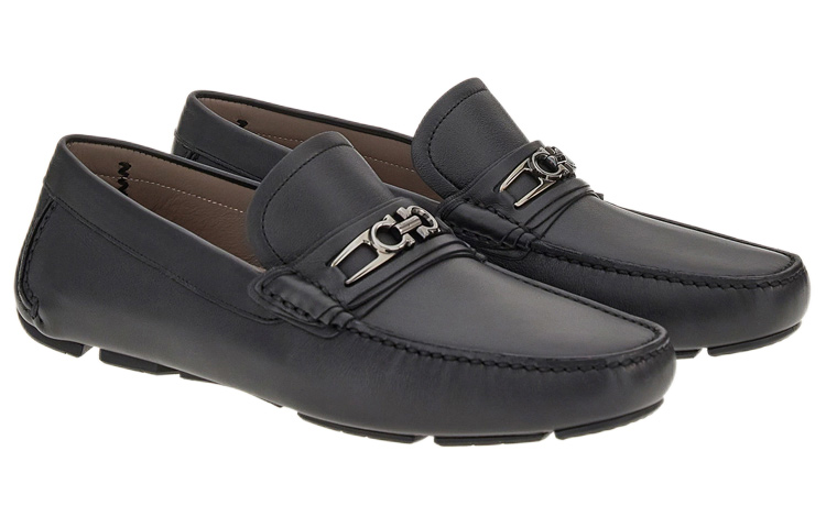 Lookbook FERRAGAMO Gancini 'Slip-On Kulit Anak Lembu Hitam' 020803-753791