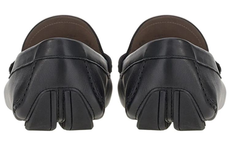 Purchase FERRAGAMO Gancini 'Slip-On Kulit Anak Lembu Hitam' 020803-753791