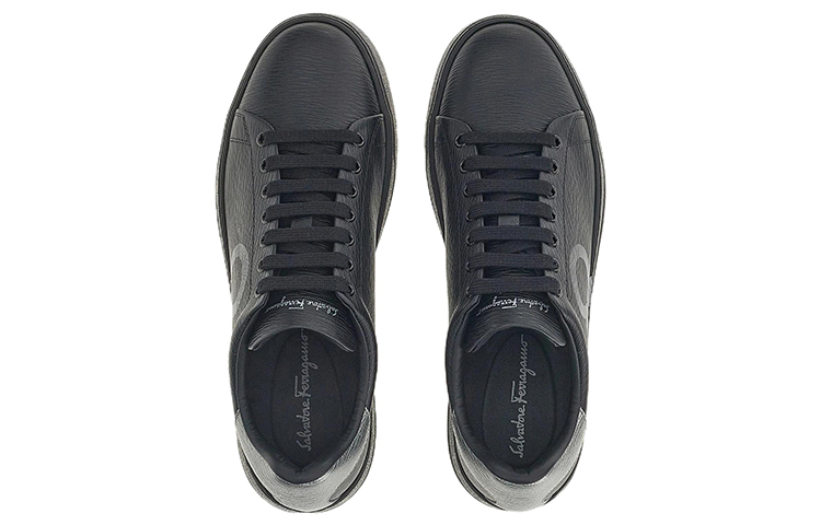 Lookbook FERRAGAMO菲拉格慕 Gancini 小牛皮繫帶 時尚板鞋 男款 黑灰色