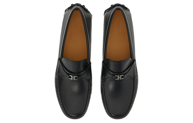 Lookbook FERRAGAMO Gancini 'Hebilla Negra Pebble' 021654-762659