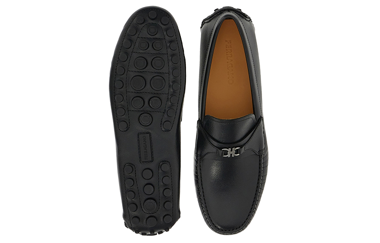 Purchase FERRAGAMO Gancini 'Hebilla Negra Pebble' 021654-762659