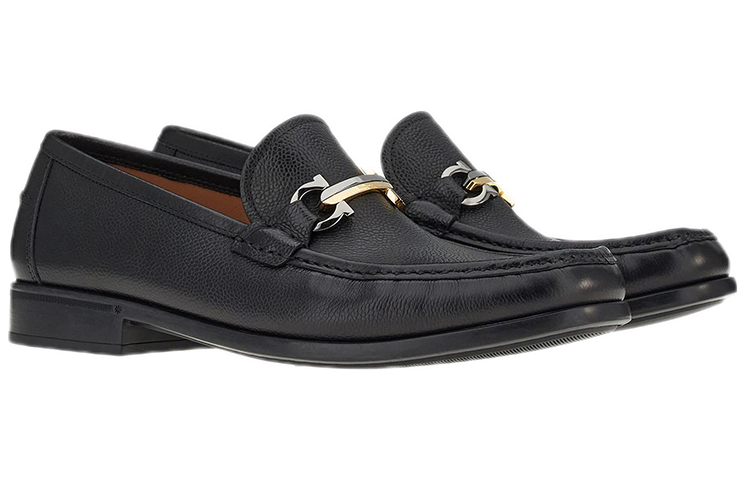 FERRAGAMO Gancini 'Black Pebbled Calfskin Loafers' 圖 2