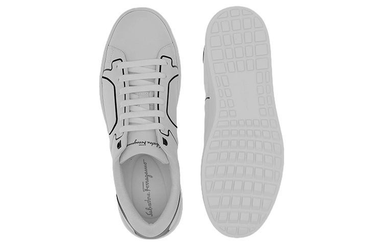 Purchase FERRAGAMO Gancini 'Retro Tennis Hitam dan Putih' 020832-754101