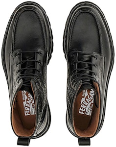 菲拉格慕Gancini黑色皮革系带靴 020457-745376 Lookbook 菲拉格慕Gancini黑色皮革系带靴 020457-745376