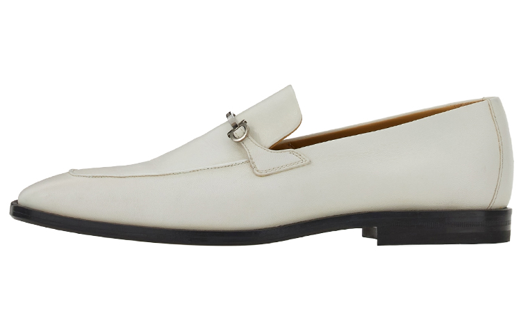 Buy フェラガモ ガンチーニ ローファー (白) 021619-762602