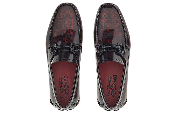 Lookbook 페라가모 간치니 모카신 레드 블랙 02C398-749451