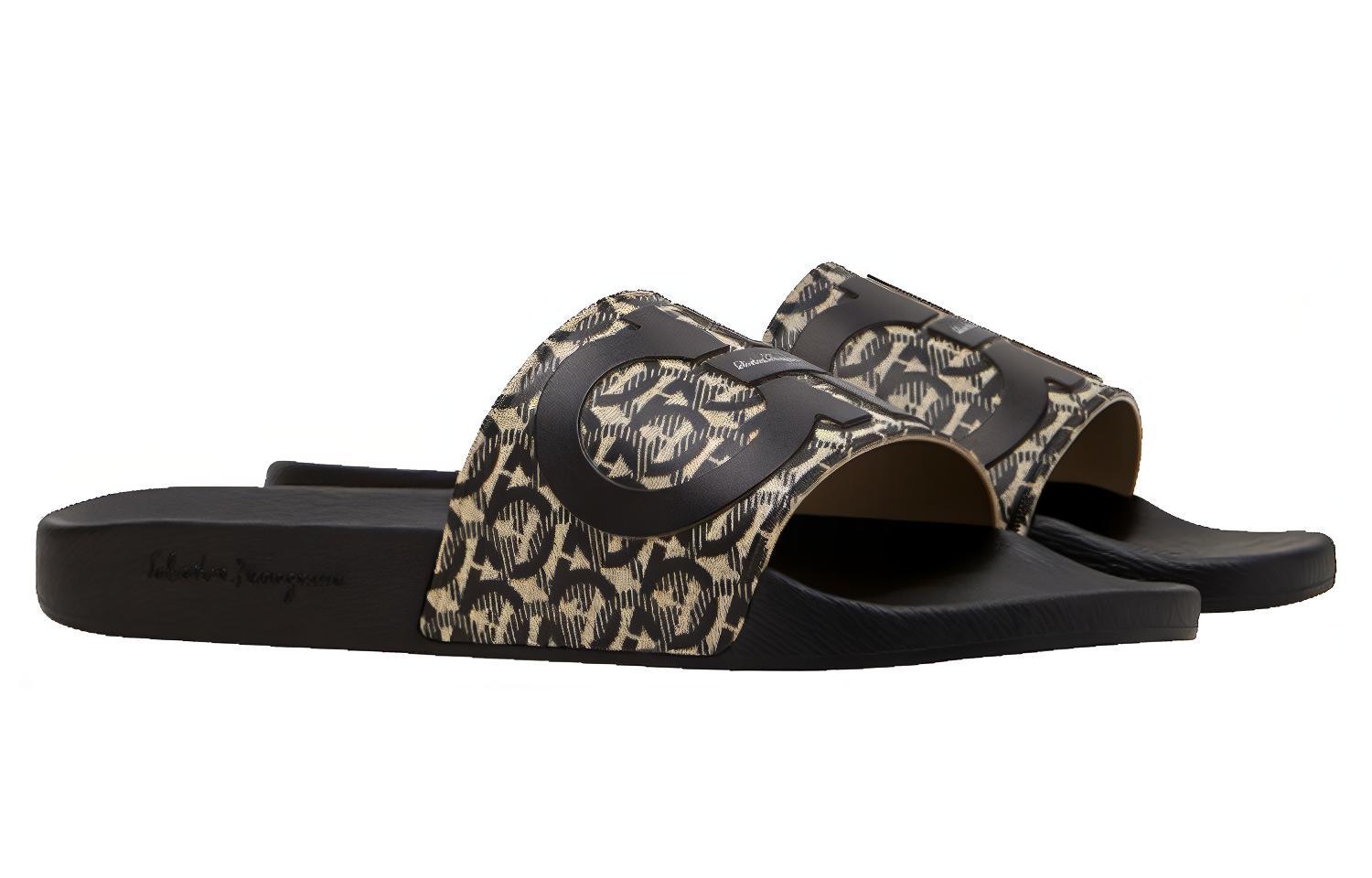 Lookbook 페라가모 간치니 슬라이드 '블랙 레더' 02C308-729248