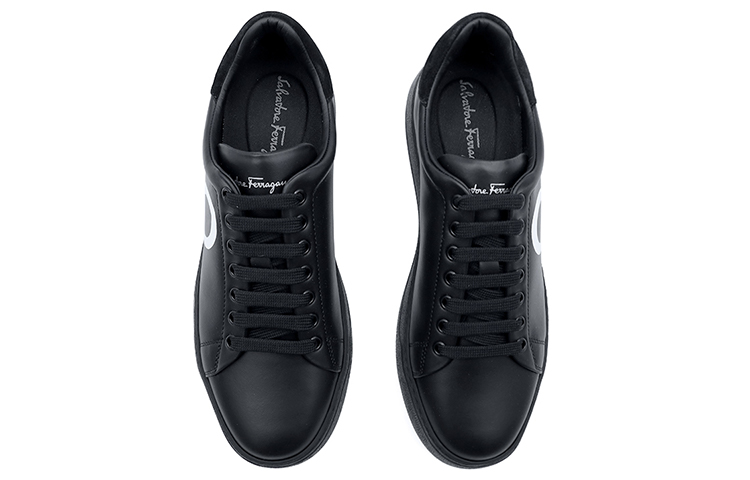 Lookbook 菲拉格慕 Gancini 黑色运动鞋 020489-747607