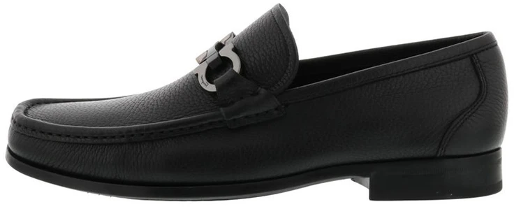 ferragamo-gancio-black-business-casual-0642848