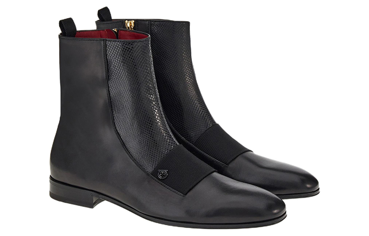 Lookbook Bota de Cuero Negro FERRAGAMO Salvatore con Detalle de Serpiente de Agua. 021131-757550