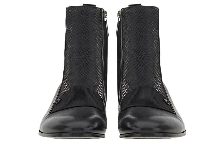 Shop Bota de Cuero Negro FERRAGAMO Salvatore con Detalle de Serpiente de Agua. 021131-757550