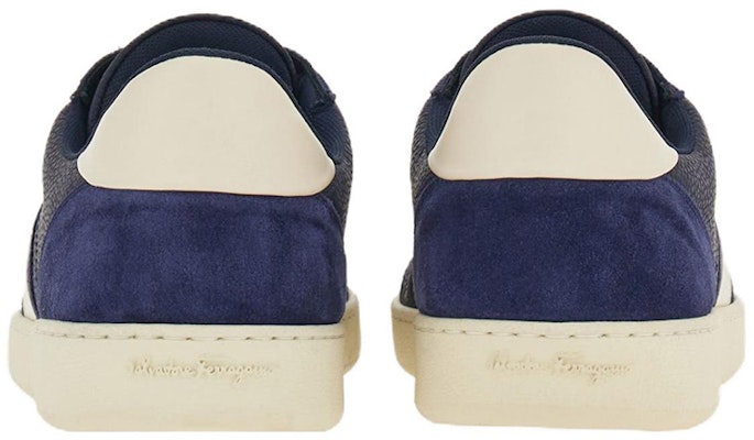 FERRAGAMO菲拉格慕 牛皮 標誌性低幫 時尚板鞋 男款 藍白色 Shop FERRAGAMO菲拉格慕 牛皮 標誌性低幫 時尚板鞋 男款 藍白色