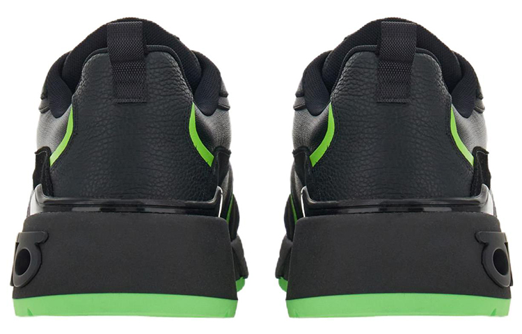 Shop Zapatillas de Cuero FERRAGAMO 'Panel Negro Verde' 021614-762902