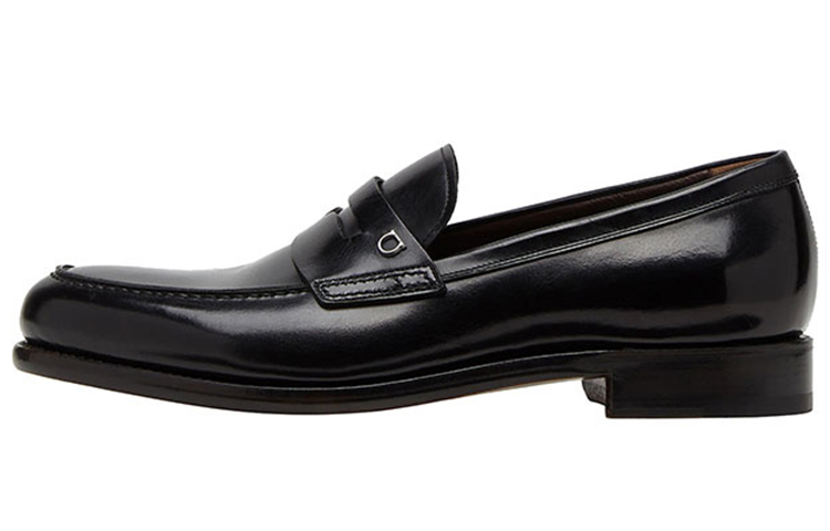 FERRAGAMO Loafer 'Black Calfskin with Metal Detail'