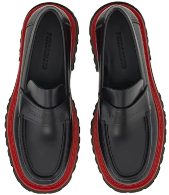 FERRAGAMO Loafer 'Keselesaan Hitam' 021723-766575 Lookbook FERRAGAMO Loafer 'Keselesaan Hitam' 021723-766575