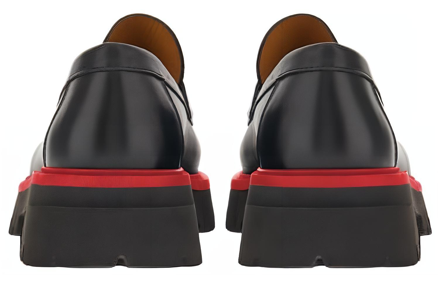 Shop FERRAGAMO Loafer 'Keselesaan Hitam' 021723-766575