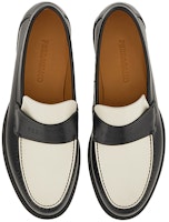 페라가모 블랙화이트 로고 로퍼 021722-762698 Lookbook 페라가모 블랙화이트 로고 로퍼 021722-762698