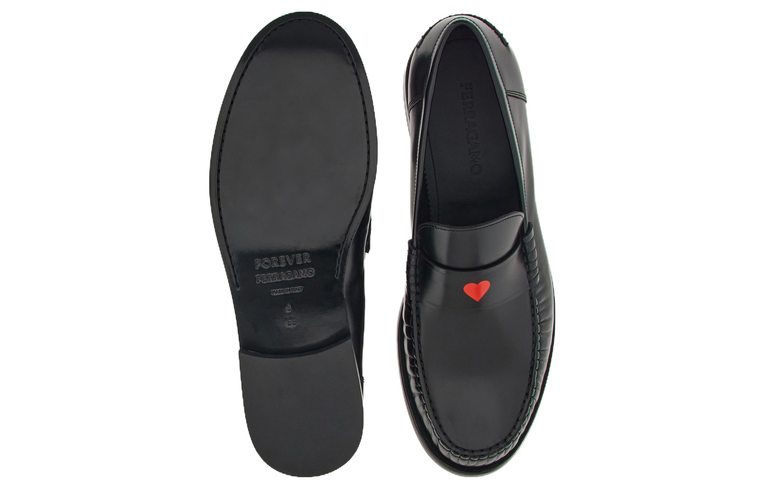 Shop フェラガモ　ファッションコンフォートローファー (ブラック) 022337-767775
